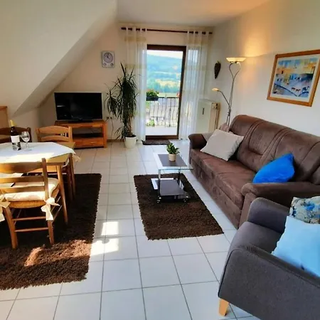 2 Weinhaus Marmann * Osann-Monzel