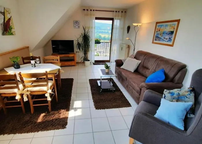 2 Weinhaus Marmann * Osann-Monzel